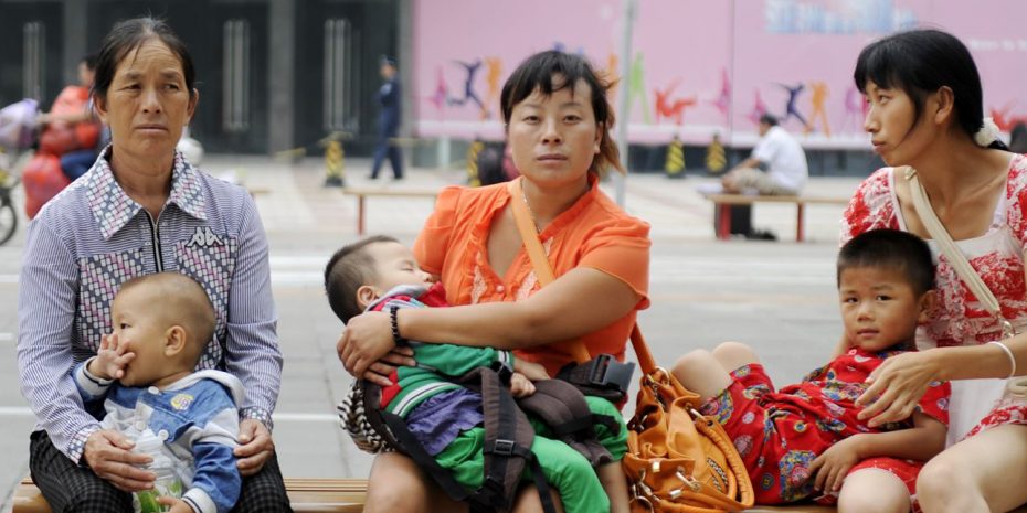 Onwijs China's tweekinderenbeleid verzwakt de positie van de vrouw GL-82